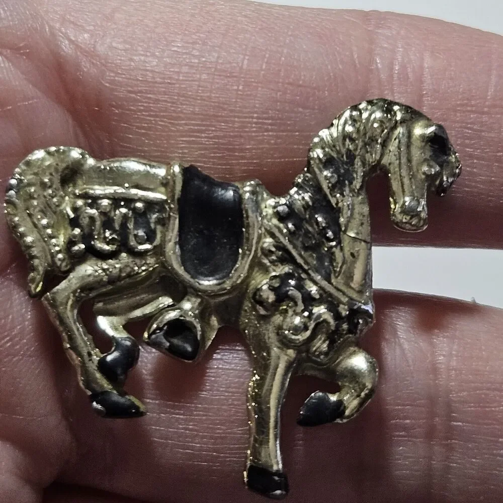 *Sale* Silver Tone With Black Saddled Horse Vintage Cufflinks